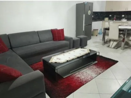 Tirane, for rent: 2+1 apartment with balcony, 8th floor, 90 m², €500 (Yzberisht)