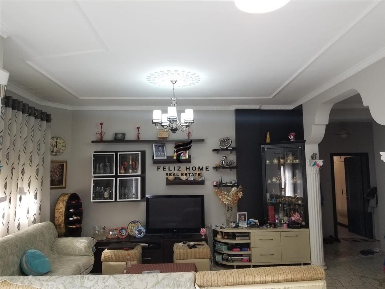HOUSE FOR SALE 720 M2 - 720,000 EURO
