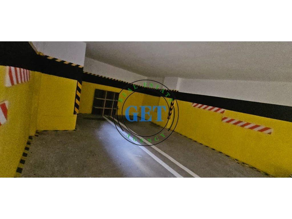 Garage for Sale in Lagjen 4, Durrës