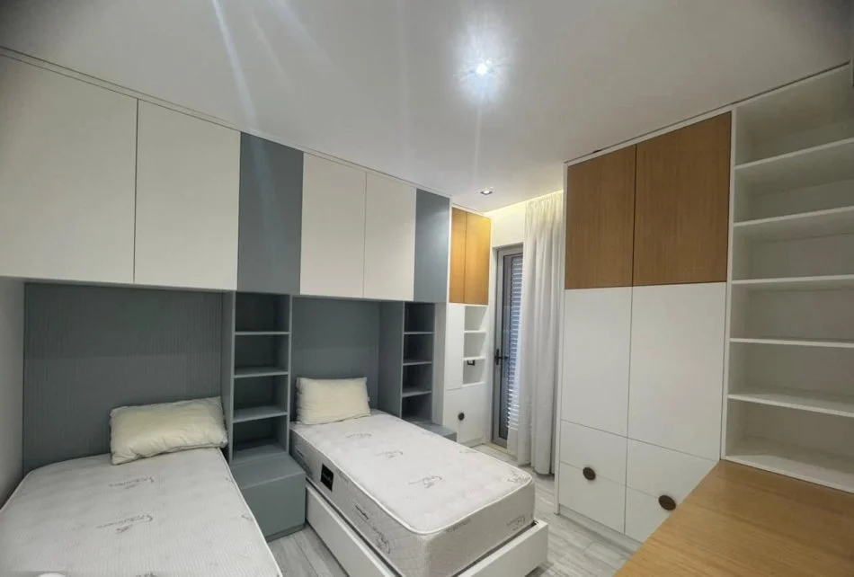 Tirane, Apartment for Rent 3+1+Balcony, 7th Floor, 106 m², €1,500 (Delijorgji Complex)