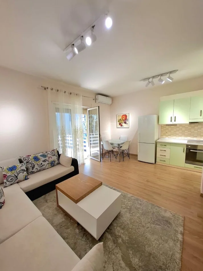 Tirana, Apartment for Rent 2+1+Balcony, 2nd Floor, 115 m², €800 (ZOOLOGICAL PARK AREA)