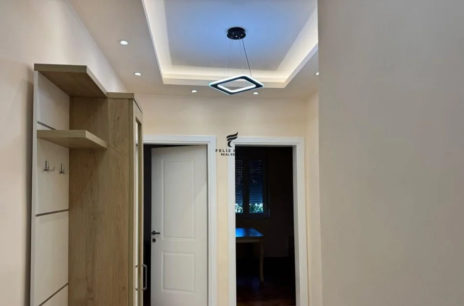 Tirana, Apartment for Rent 1+1 with Balcony, 3rd Floor, 74 m², 600 € (RRUGA E DIBRES)