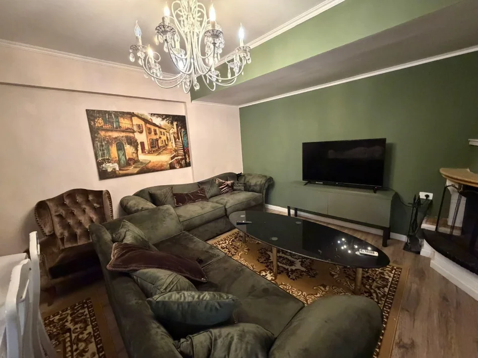 Tirane, affitto appartamento 1+1 Piano 1, 70 m² 500 € (BRRYLI)