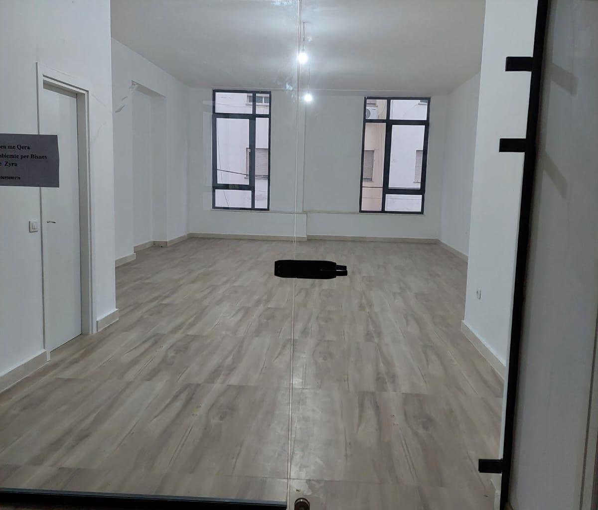 RENTAL OF COMMERCIAL SPACES NEAR DONIKA CENTER, TIRANA