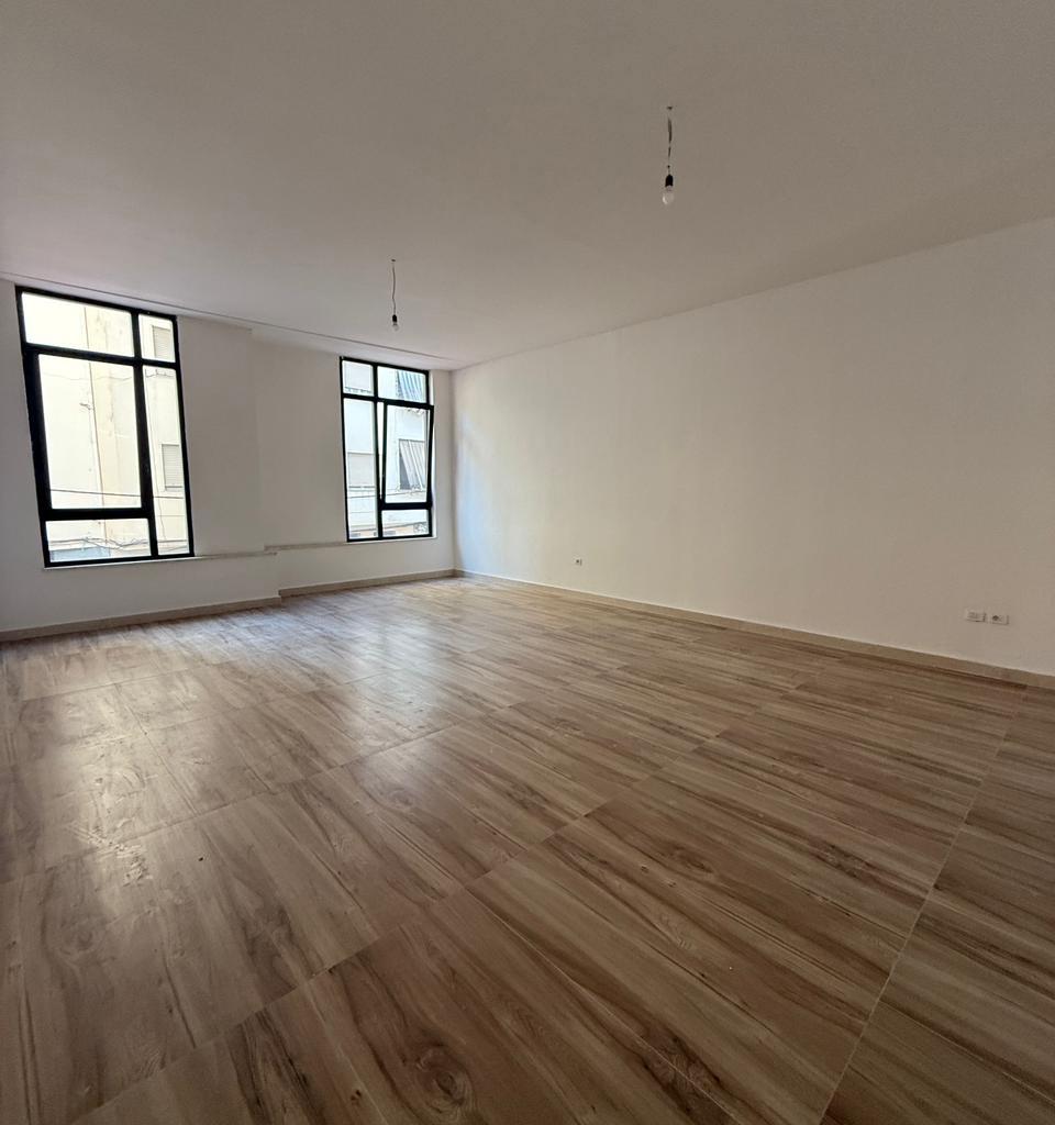 RENTAL OF COMMERCIAL SPACES NEAR DONIKA CENTER, TIRANA