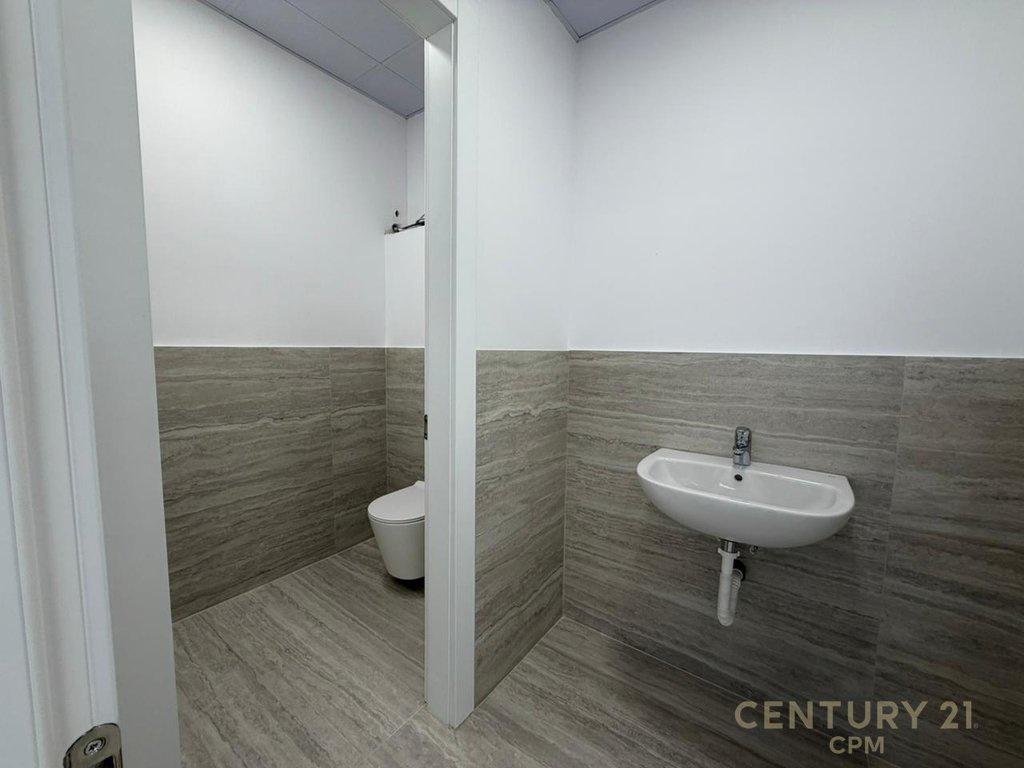 Office Space for Rent at 'Delijorgji' Complex