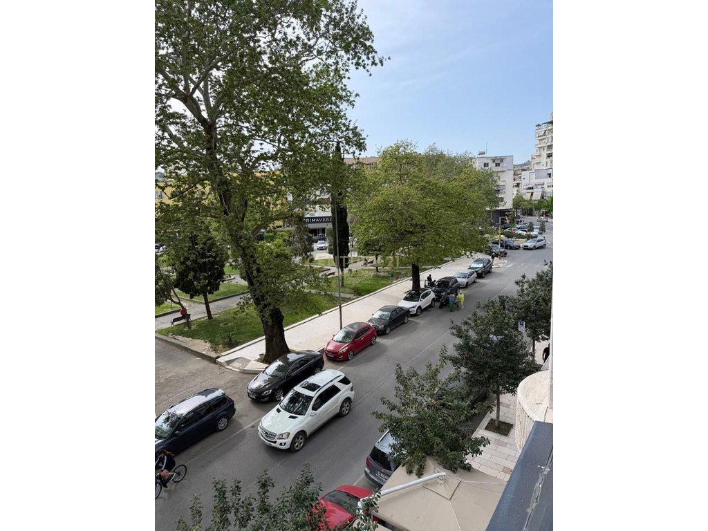 Affitto di un locale commerciale nel centro di Durres