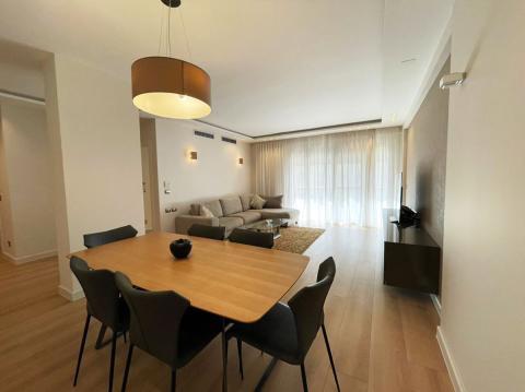 JEPET ME QIRA APARTAMENT 3+1+2 tualete , ne Katin e Dyte te