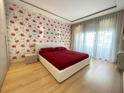 JEPET ME QIRA APARTAMENT 3+1+2 tualete , ne Katin e Dyte te