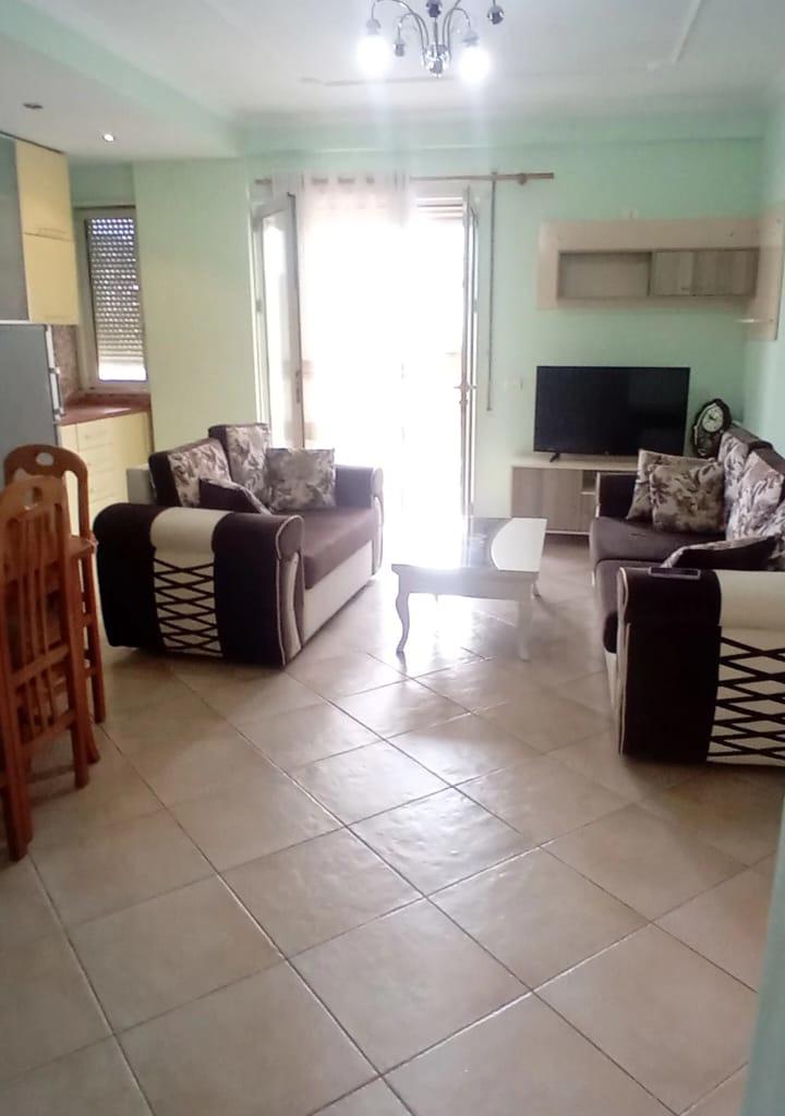 Apartament me qera - Rruga Mihal Grameno