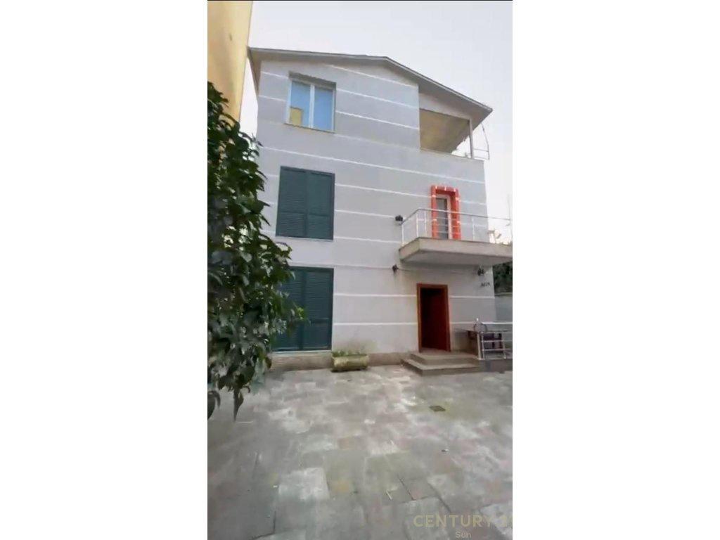 Villa in affitto in Via Fortuzi, Tirana