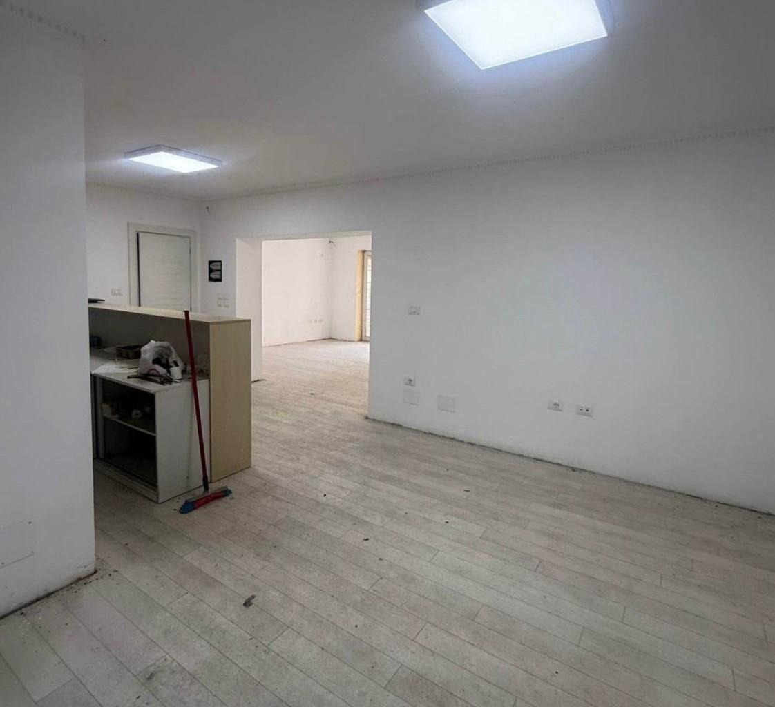 AMBIENTE IN AFFITTO IN VIA MUHAMED GJOLLESHA