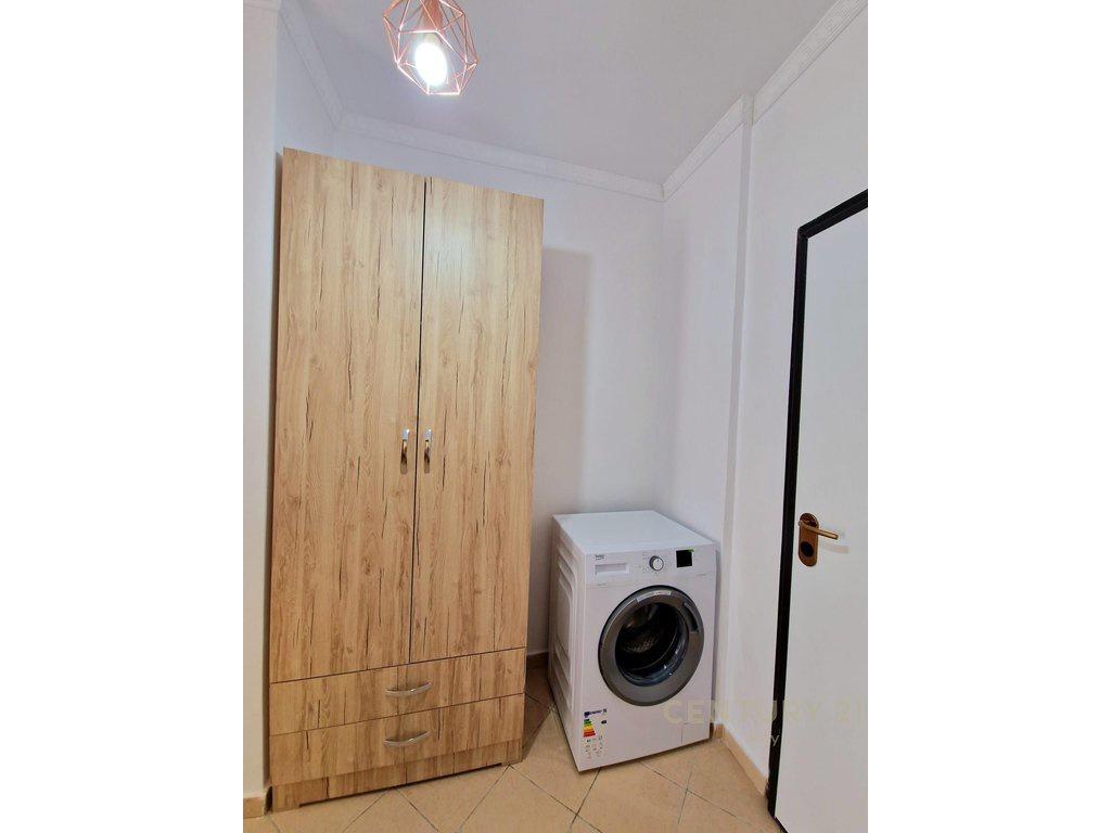 0686051712 VENDESI MONOLOCALE IN VIA SHKEMBI I KAVAJES