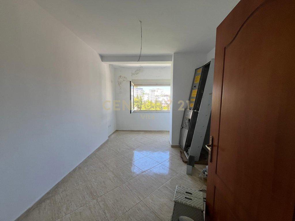 0697603180JEPET ME QERA APARTAMENT 2+1 ME PAMJE DETI TEK VIL