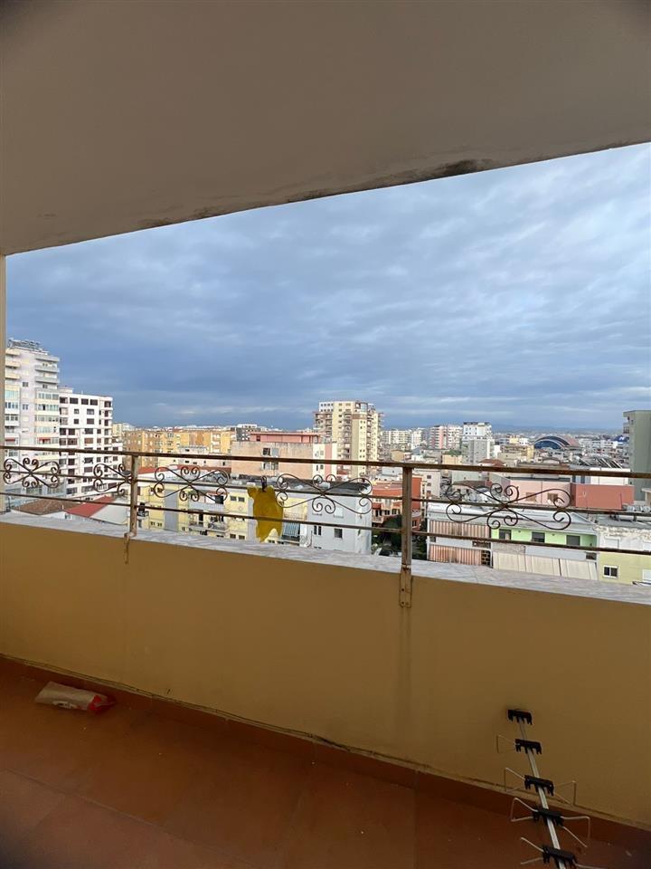 0682064333 APPARTAMENTO 2+1 CON VERANDA VICINO AL TRIBUNALE
