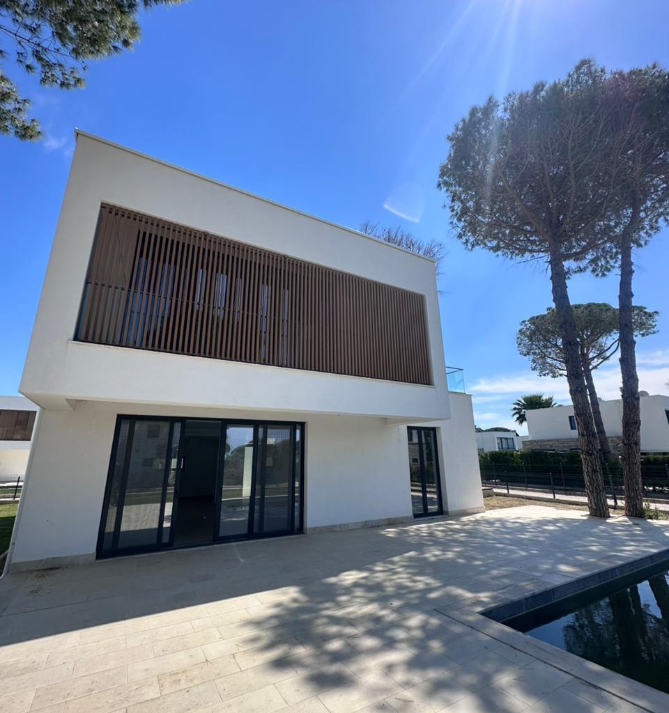 Vile di Lusso San Pietro Residence, Gjiro i Lalëzit, D