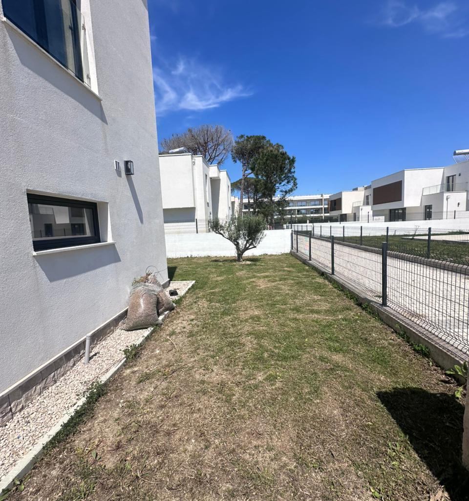 Vile di Lusso San Pietro Residence, Gjiro i Lalëzit, D