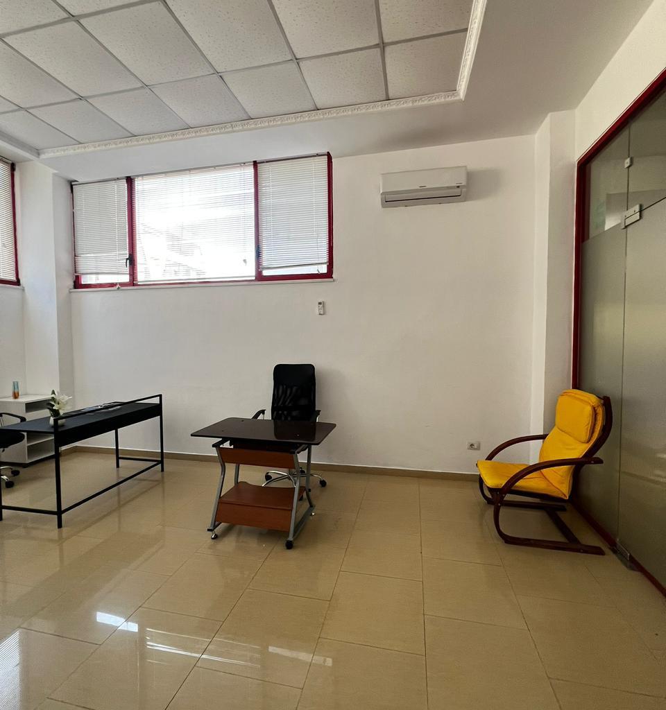 RENTAL OFFICE SPACE NEAR ARCHAEOLOGICAL MUSEUM, DURRES