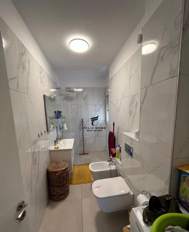 Tirane, appartamento in vendita 2+1+Balcone Piano 8, 91 m² 195.000 € (VIA DIBRES)
