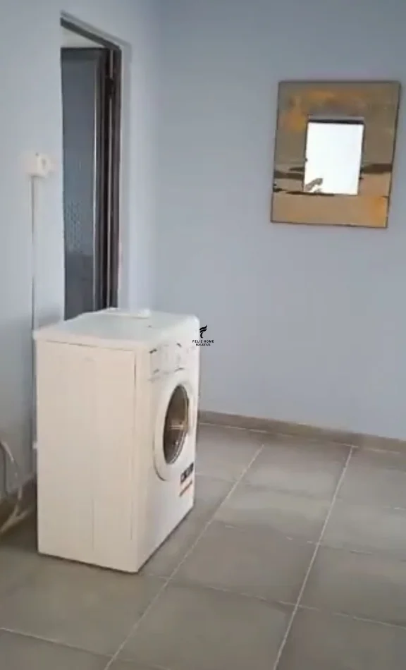 Tirane, vendesi appartamento 1+1 Piano 6, 60 m² 85.000 € (LAPRAKE)