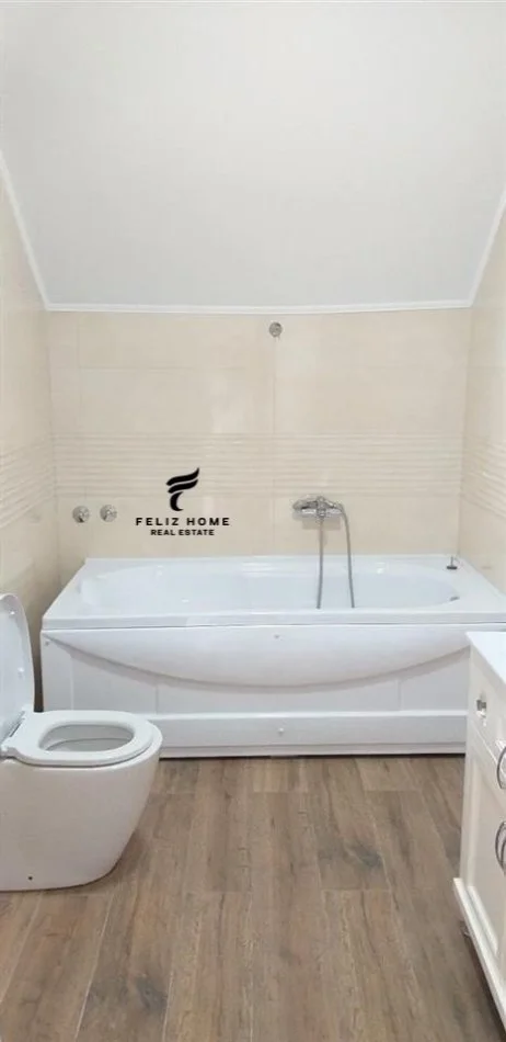 Tirane, vendesi Villa a 3 piani, Piano 3, 500 m² 850.000 € (DON BOSKO)