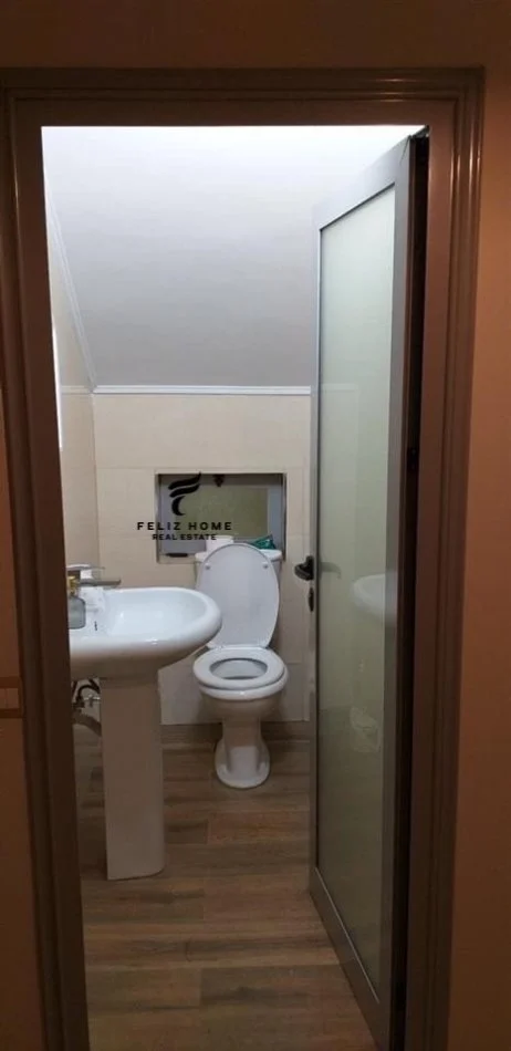 Tirane, vendesi Villa a 3 piani, Piano 3, 500 m² 850.000 € (DON BOSKO)