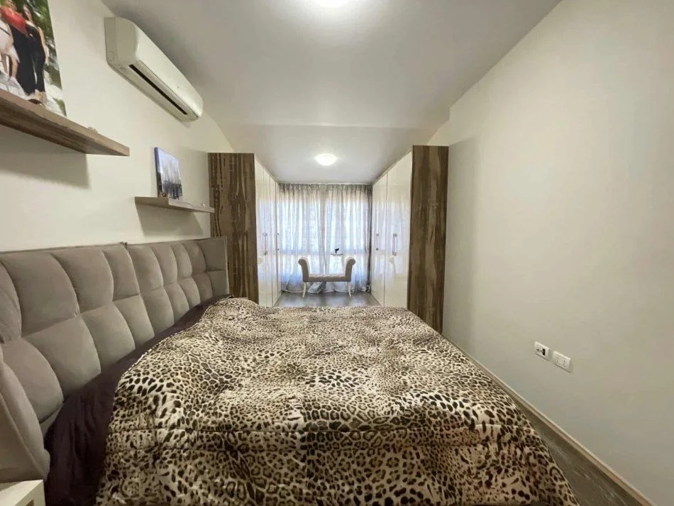 Tirana, vendesi appartamento 4+1 Piano 4, 227 m² 440.000 € (LIQUIDO TOTALE)