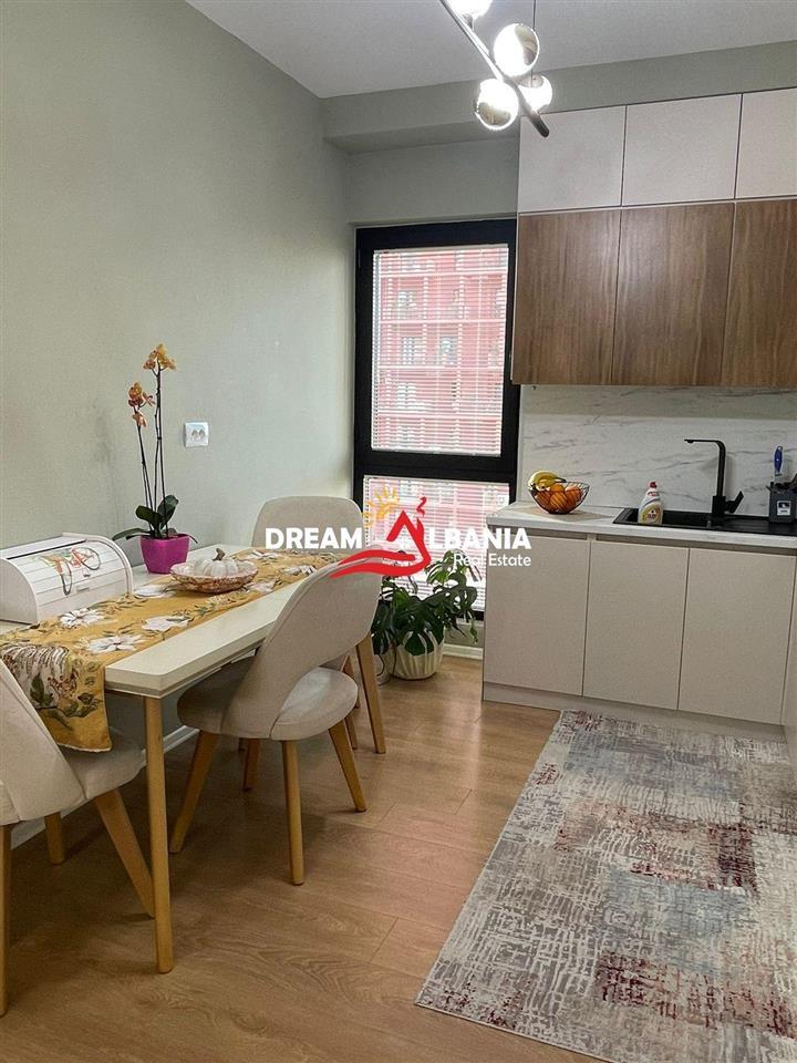 Appartamento moderno 2+1+2 in vendita presso Tirana Garden Building
