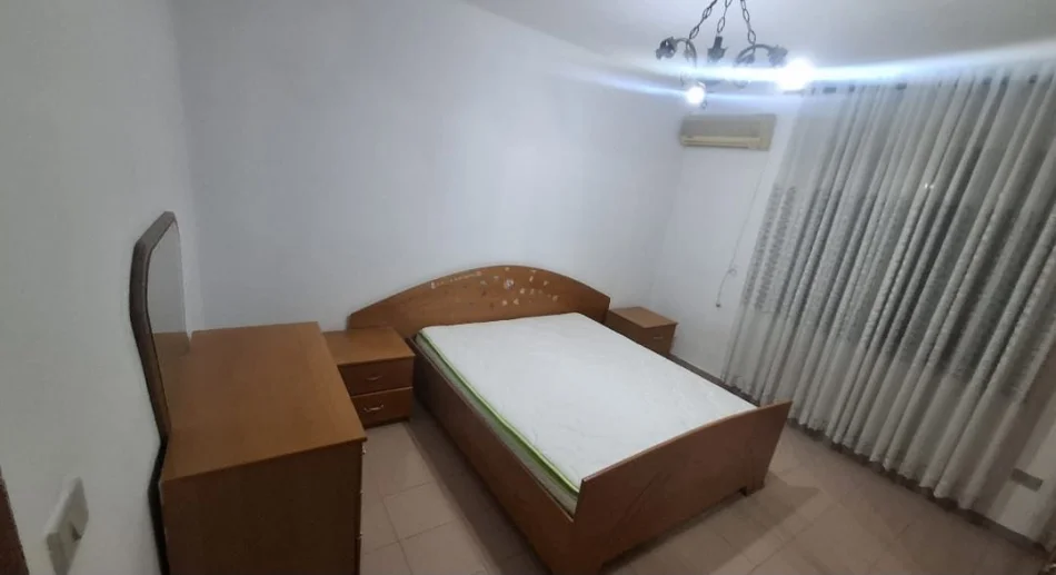 Tirane, affitto appartamento 1+1 Piano 9, 70 m² 500 € (Lulishtja)