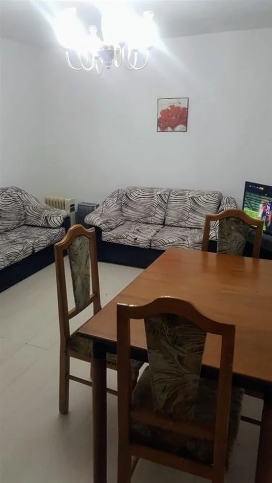Tirane, vendesi appartamento 2+1 Piano 4, 65 m² 123.000 € (BURGU I GRAVE)