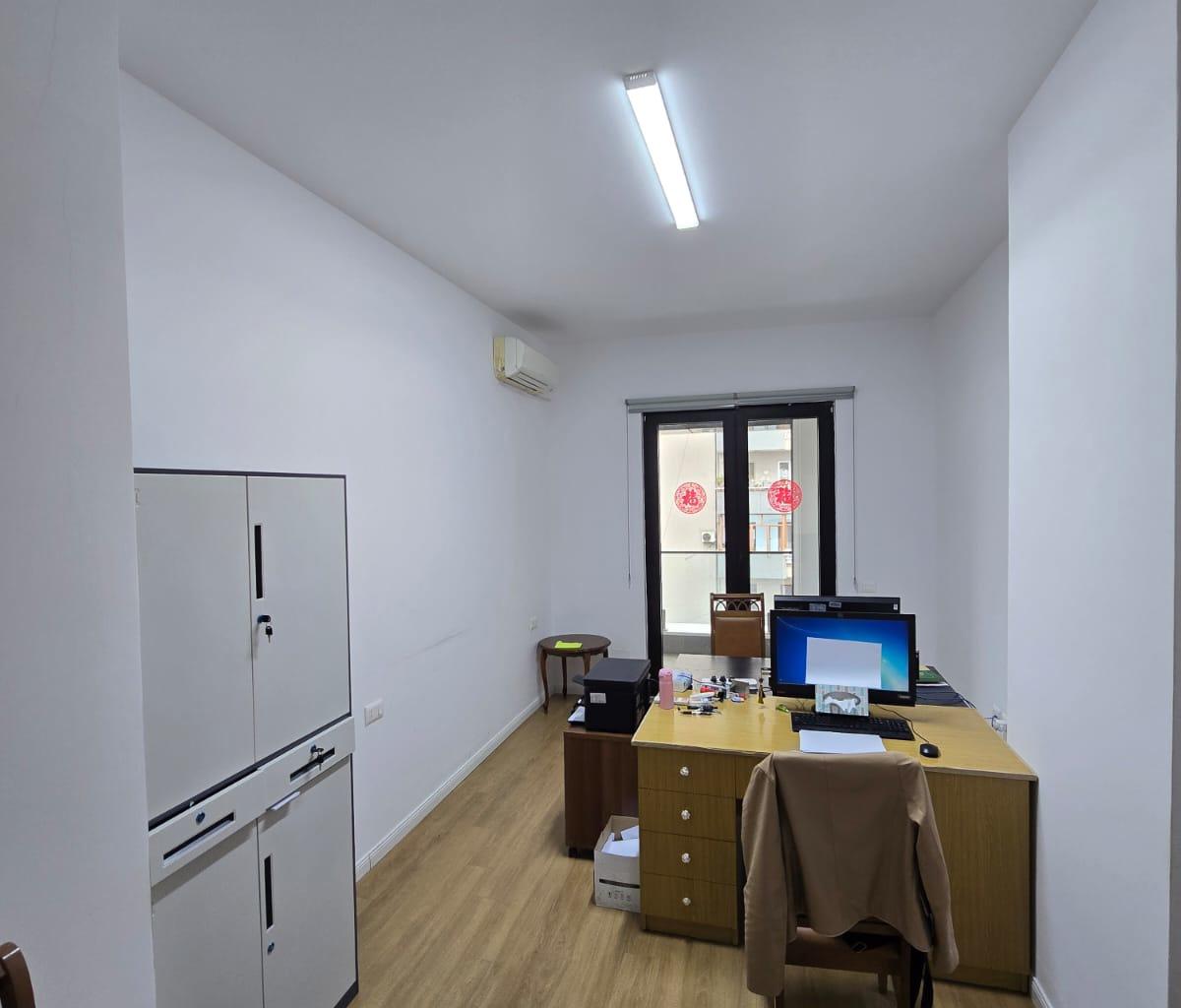 Office for Rent at 21 Dhjetori Square 21
