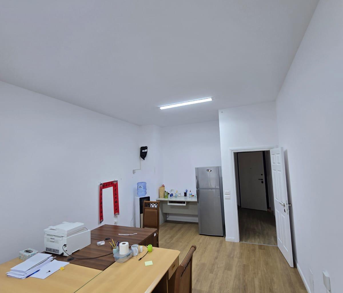 Office for Rent at 21 Dhjetori Square 21