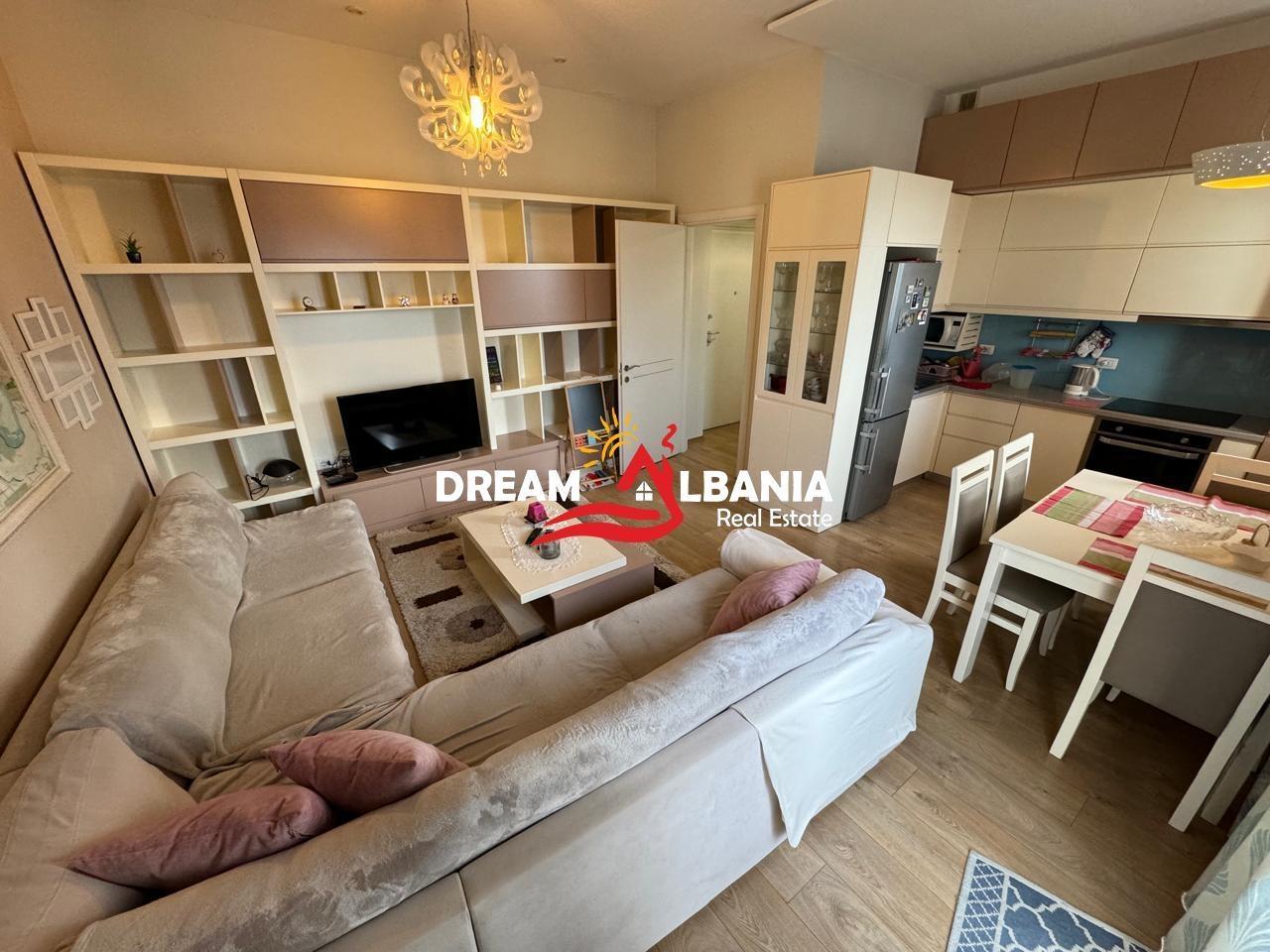 For Sale: 2+1 Apartment with Garage in Magnet Complex