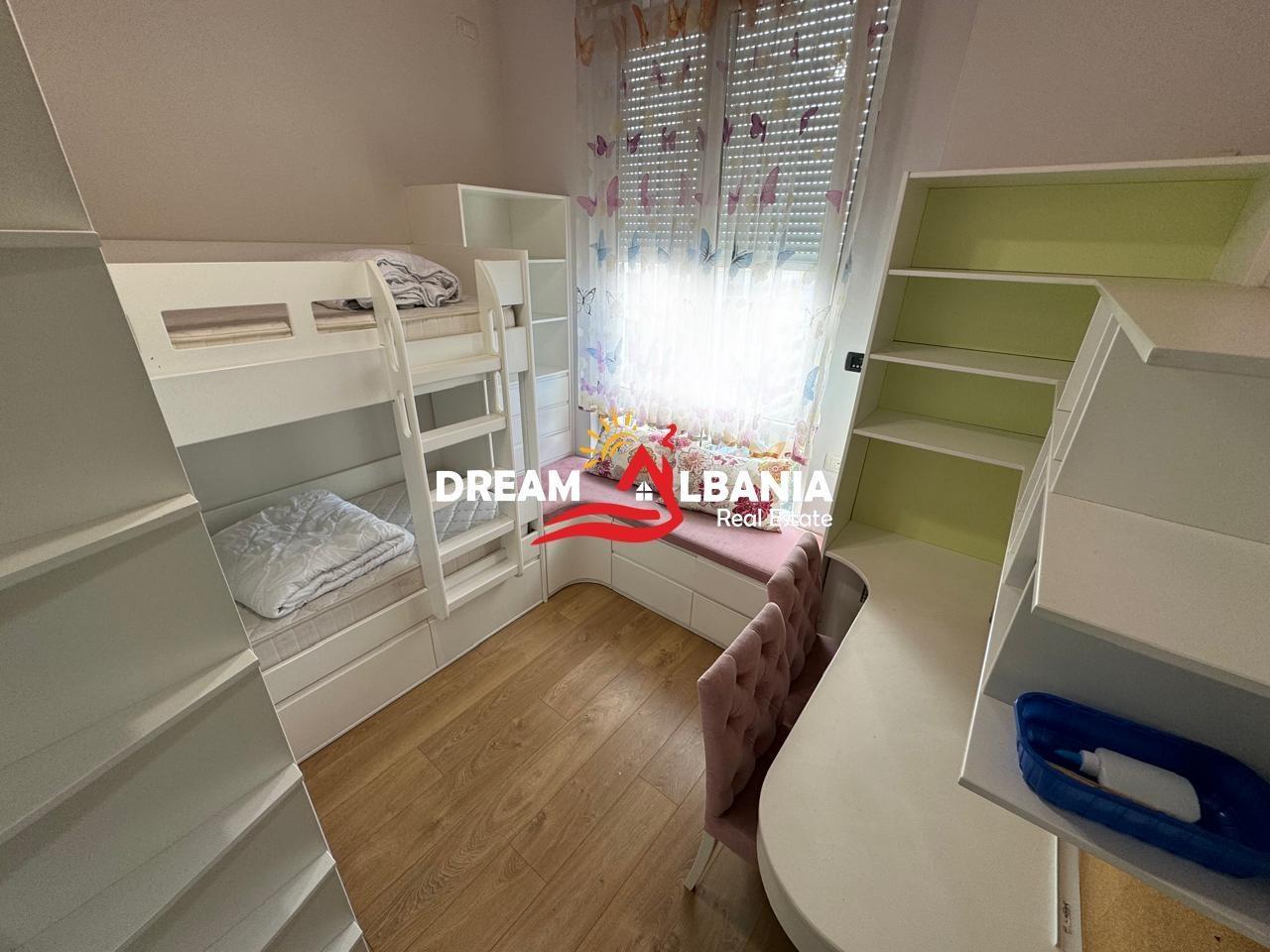 For Sale: 2+1 Apartment with Garage in Magnet Complex