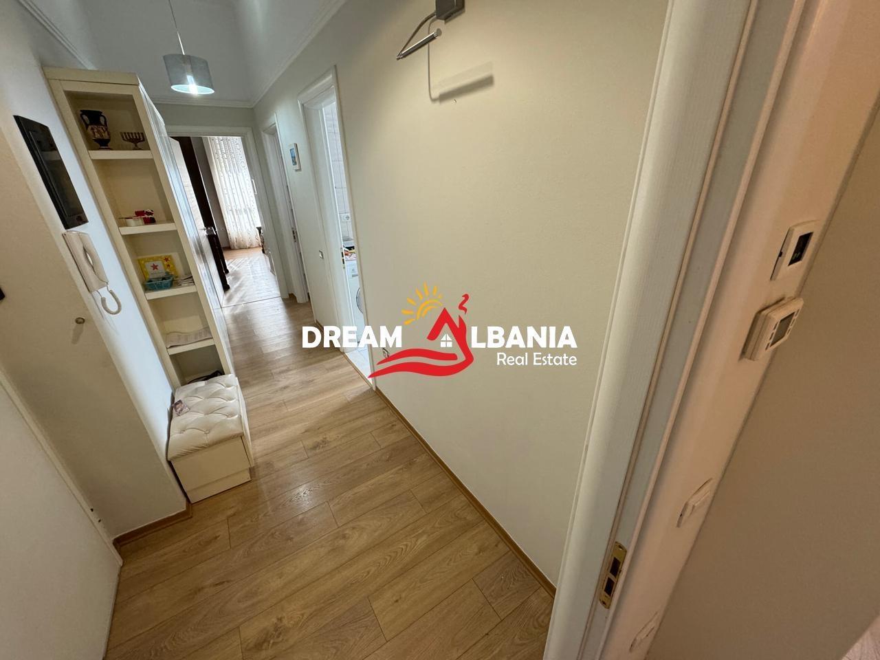 For Sale: 2+1 Apartment with Garage in Magnet Complex