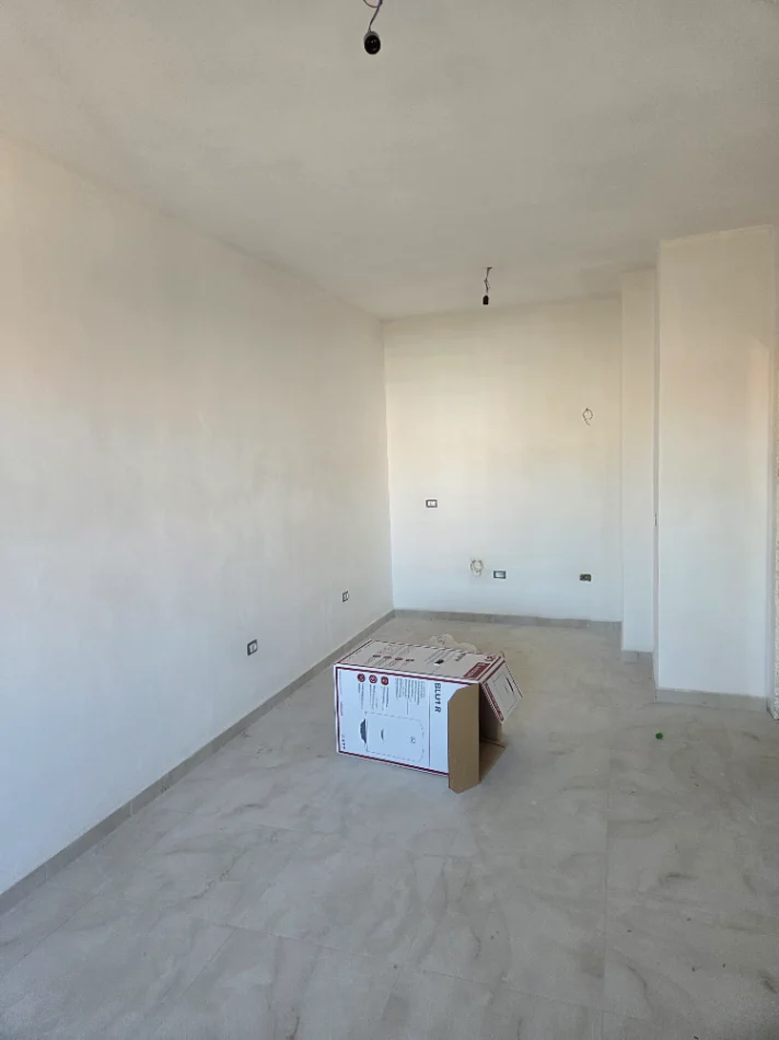 Tirane, appartamento 1+1 con balcone, 66 m² 99.630 € (Qerret)