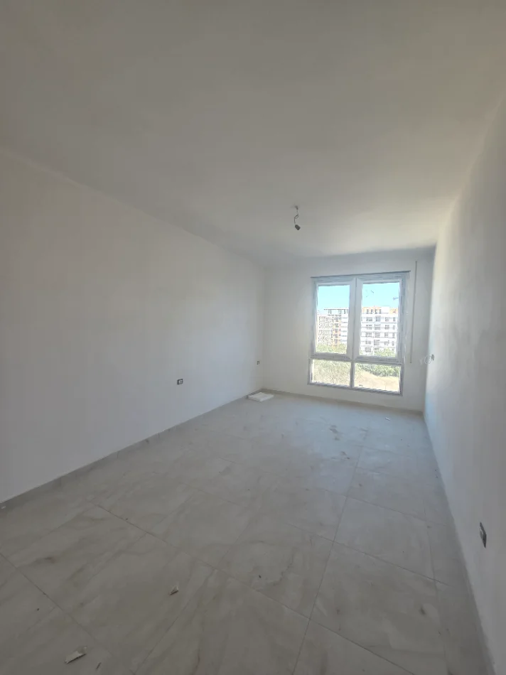 Tirane, appartamento 1+1 con balcone, 66 m² 99.630 € (Qerret)
