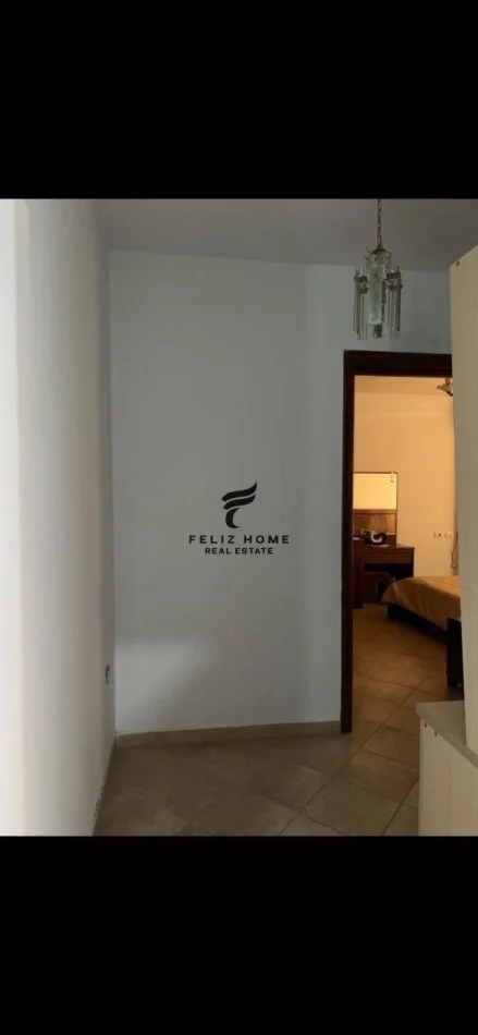 Tirane, Apartment for Sale 1+1, 13th Floor, 70 m², €160,000 (Train Station)