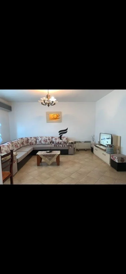 Tirane, Apartment for Sale 1+1, 13th Floor, 70 m², €160,000 (Train Station)