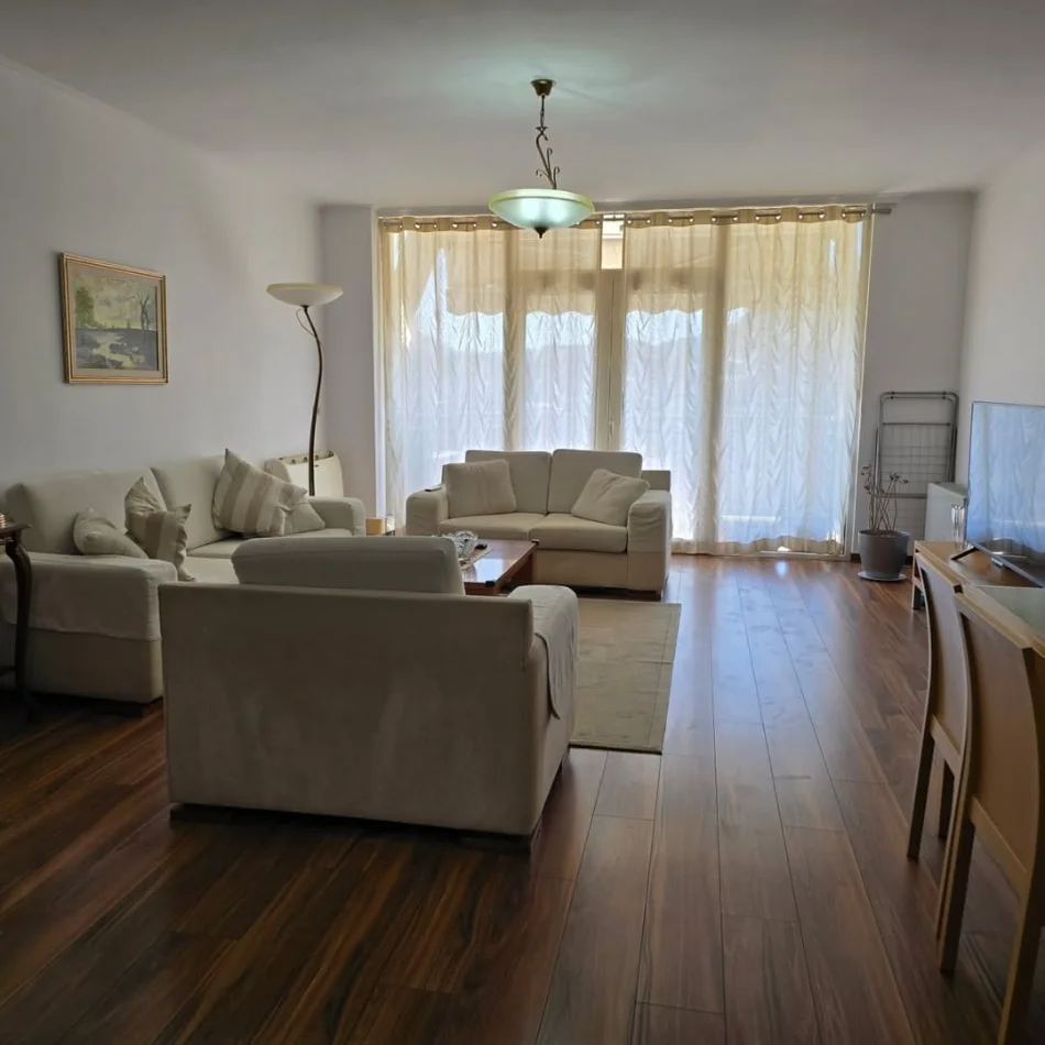 Tirane, vendi, appartamento 2+1+Balcone Piano 8, 130 m² (Vaso Pasha)