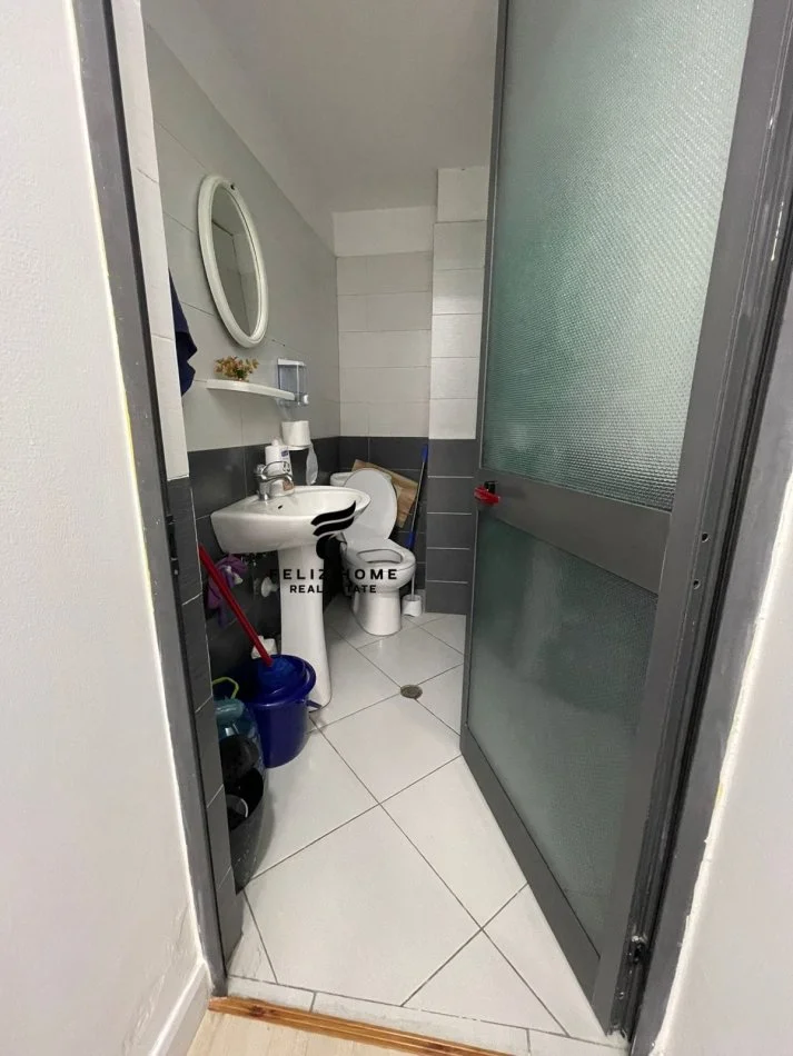 Tirane, shitet apartament 1+1 Kati 1, 32 m² 95.000 € (SELVIA)