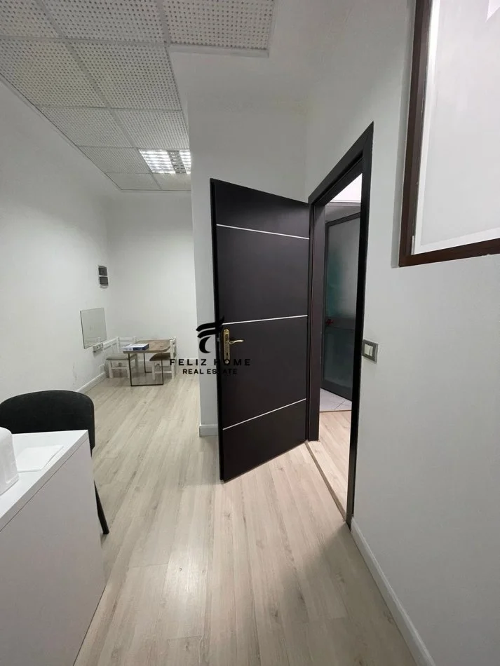 Tirane, shitet apartament 1+1 Kati 1, 32 m² 95.000 € (SELVIA)