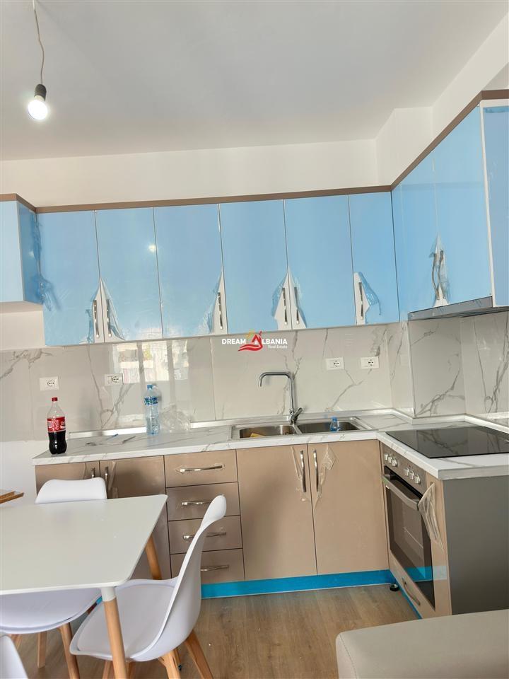 Apartament 2+1+parkim ,me qera , Fusha e Aviacionit