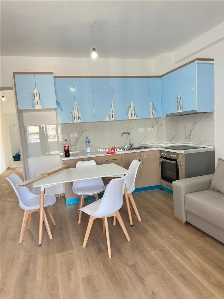 Apartament 2+1+parkim ,me qera , Fusha e Aviacionit