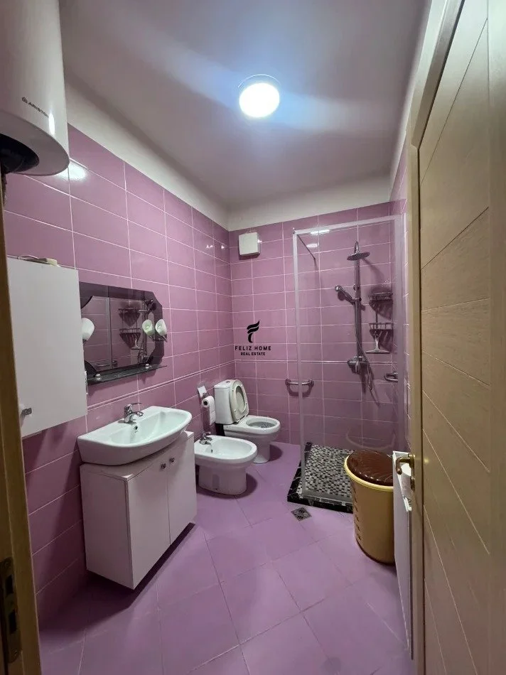 Tirane, vendesi appartamento 1+1 Piano 2, 72 m² 208.000 € (COMUNE DI PARISIT)