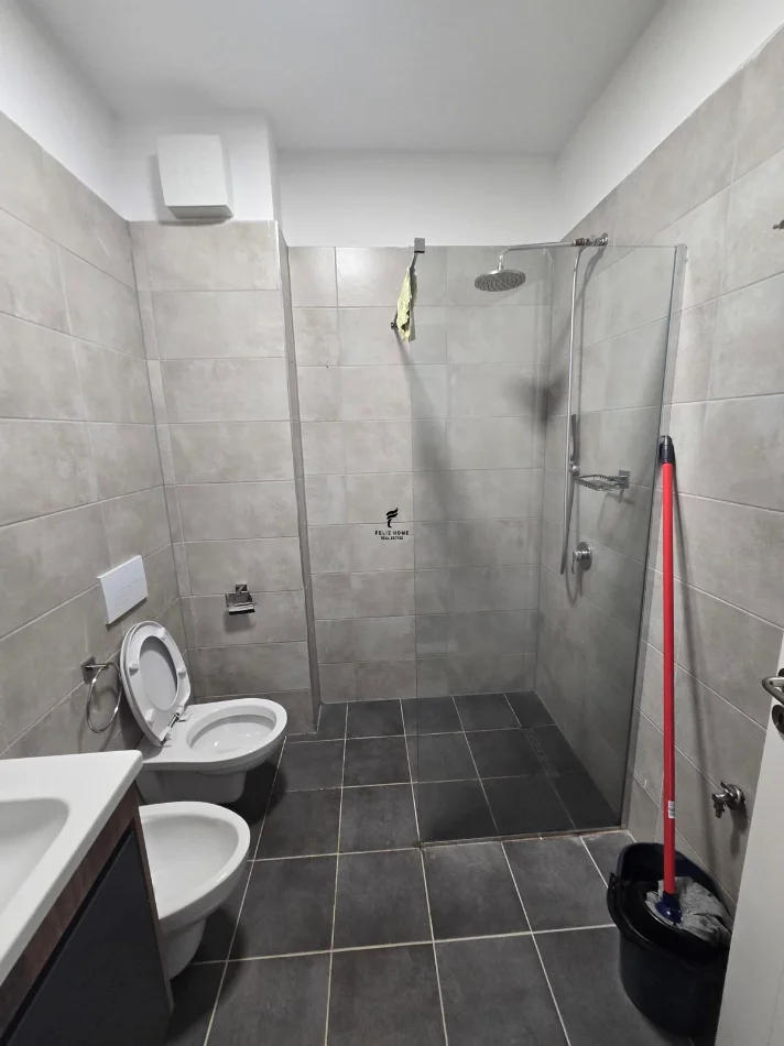 Tirane, vendesi appartamento 1+1 Piano 3, 74 m² 130.000 € (FRESKU)