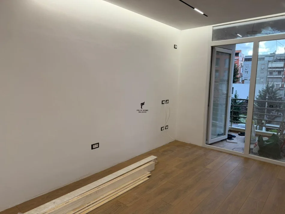 Tirane, vendesi appartamento 1+1 Piano 3, 55 m² 157.000 € (21 DICEMBRE)