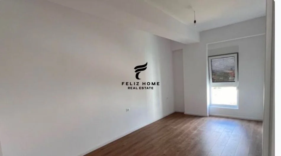 Tirane, Apartment for Sale 2+1+Balcony, 5th Floor, 94 m², €140,000 (ALI DEMI)