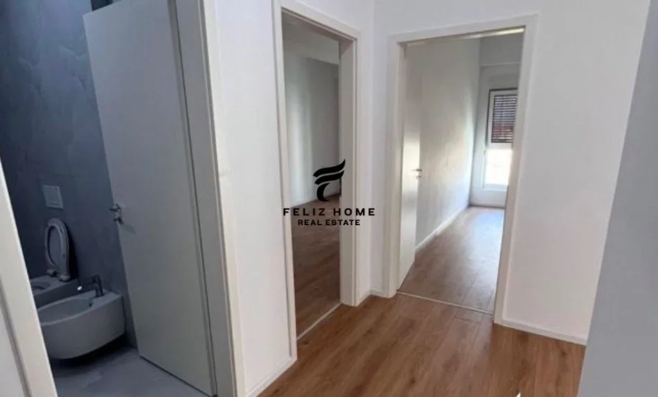 Tirane, Apartment for Sale 2+1+Balcony, 5th Floor, 94 m², €140,000 (ALI DEMI)
