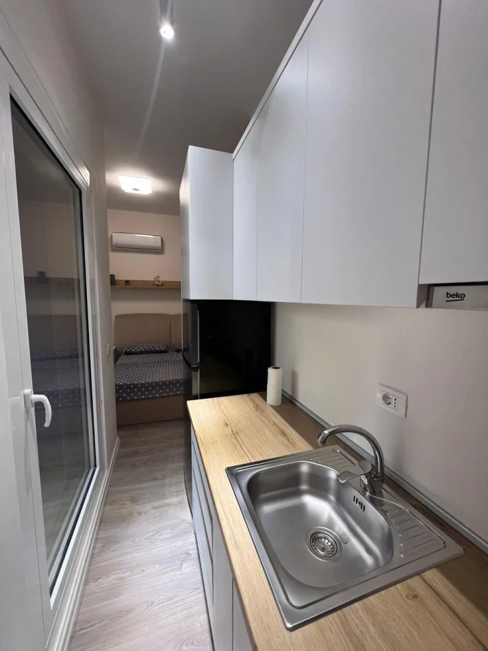 Tirane, affitto appartamento 1+1 Piano 1, 33 m² 400 € (Ali Demi)